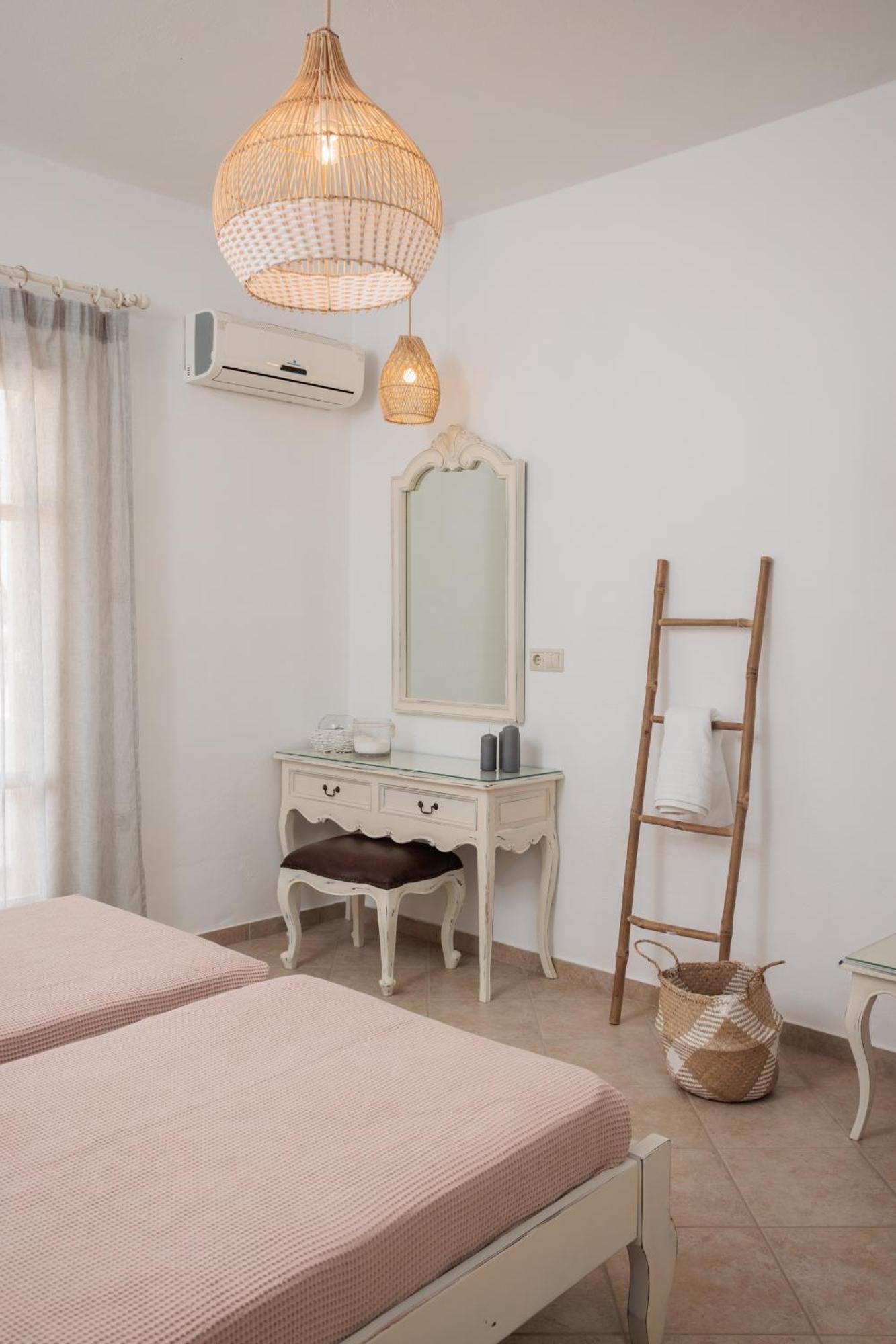 Maria'S Rooms & Studios Agia Anna  المظهر الخارجي الصورة